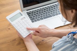 外国人労働者関連のおすすめ銘柄3選!人材不足解消で注目のテーマ